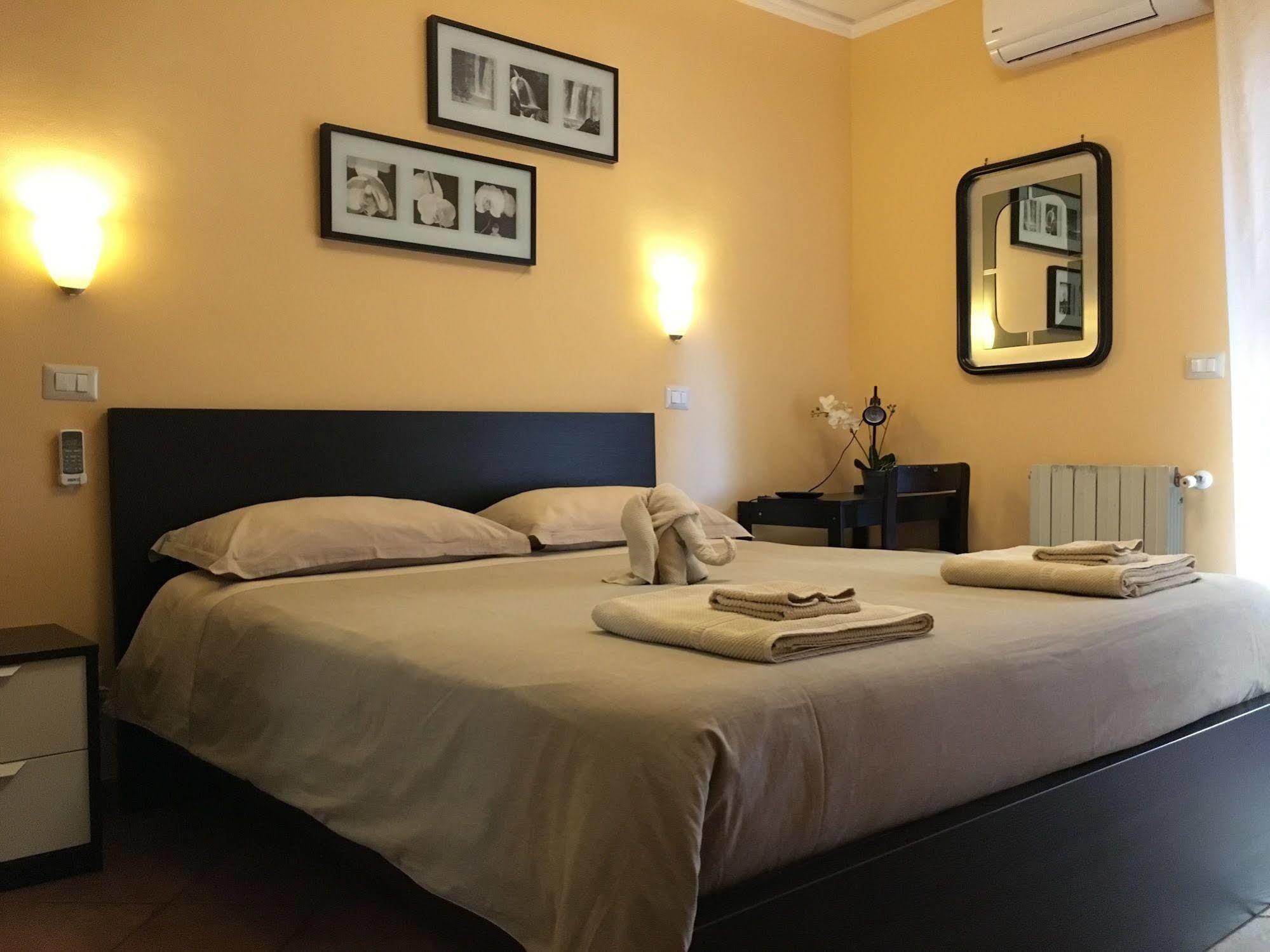 Tano'S Apartment Giardini Naxos Exterior photo